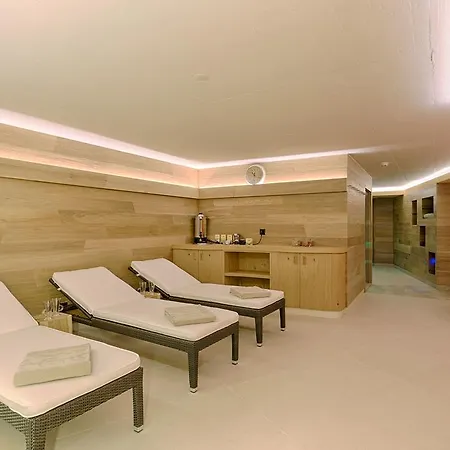 Cervo Hotel 3*