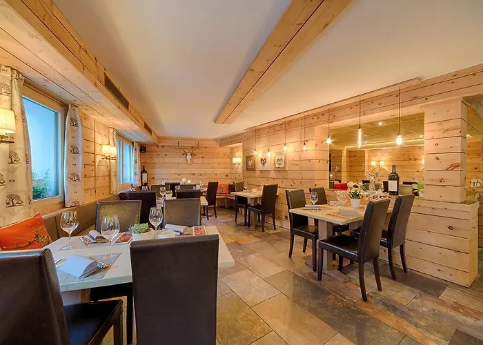 切萨马古酒店 3*