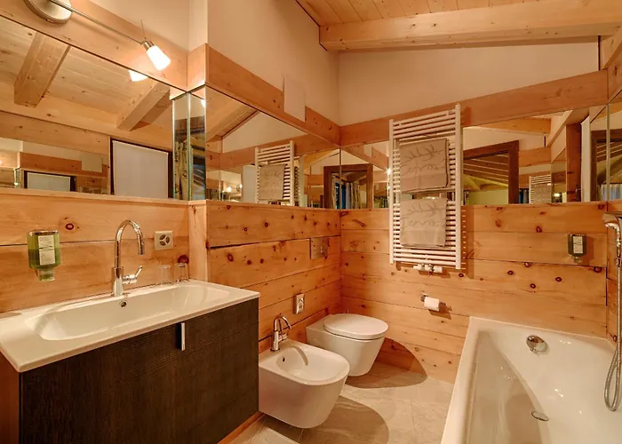 切萨马古酒店 3*