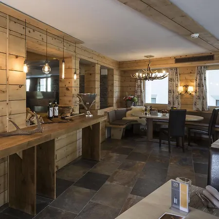 Hotel Cervo 3*